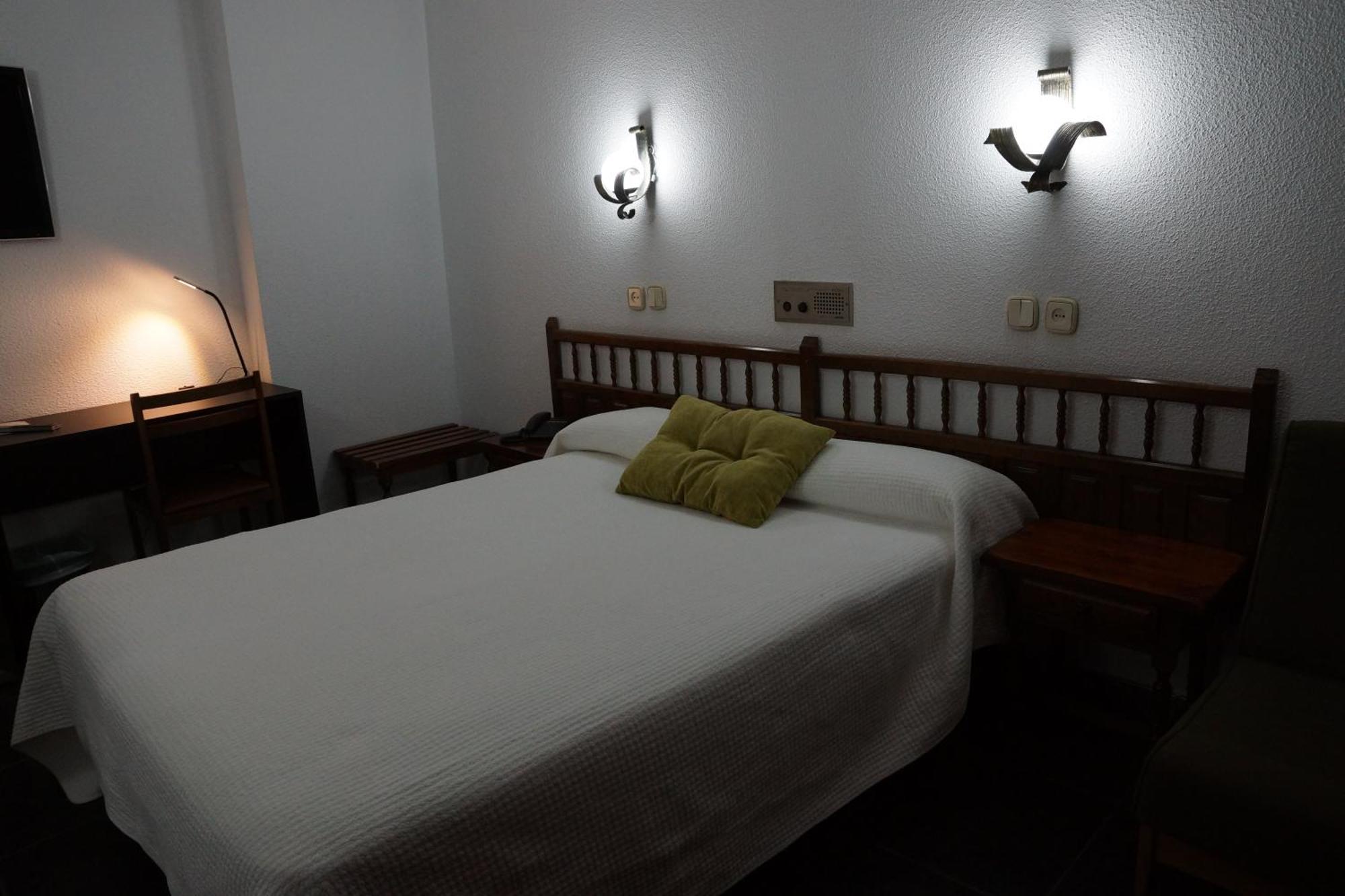 Hotel Folch Sant Julià de Lòria Rum bild