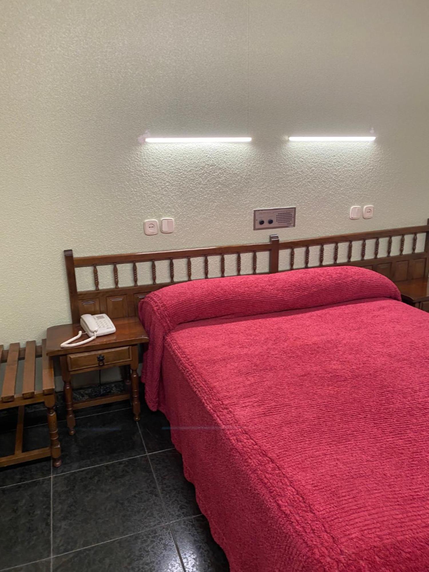 Hotel Folch Sant Julià de Lòria Rum bild
